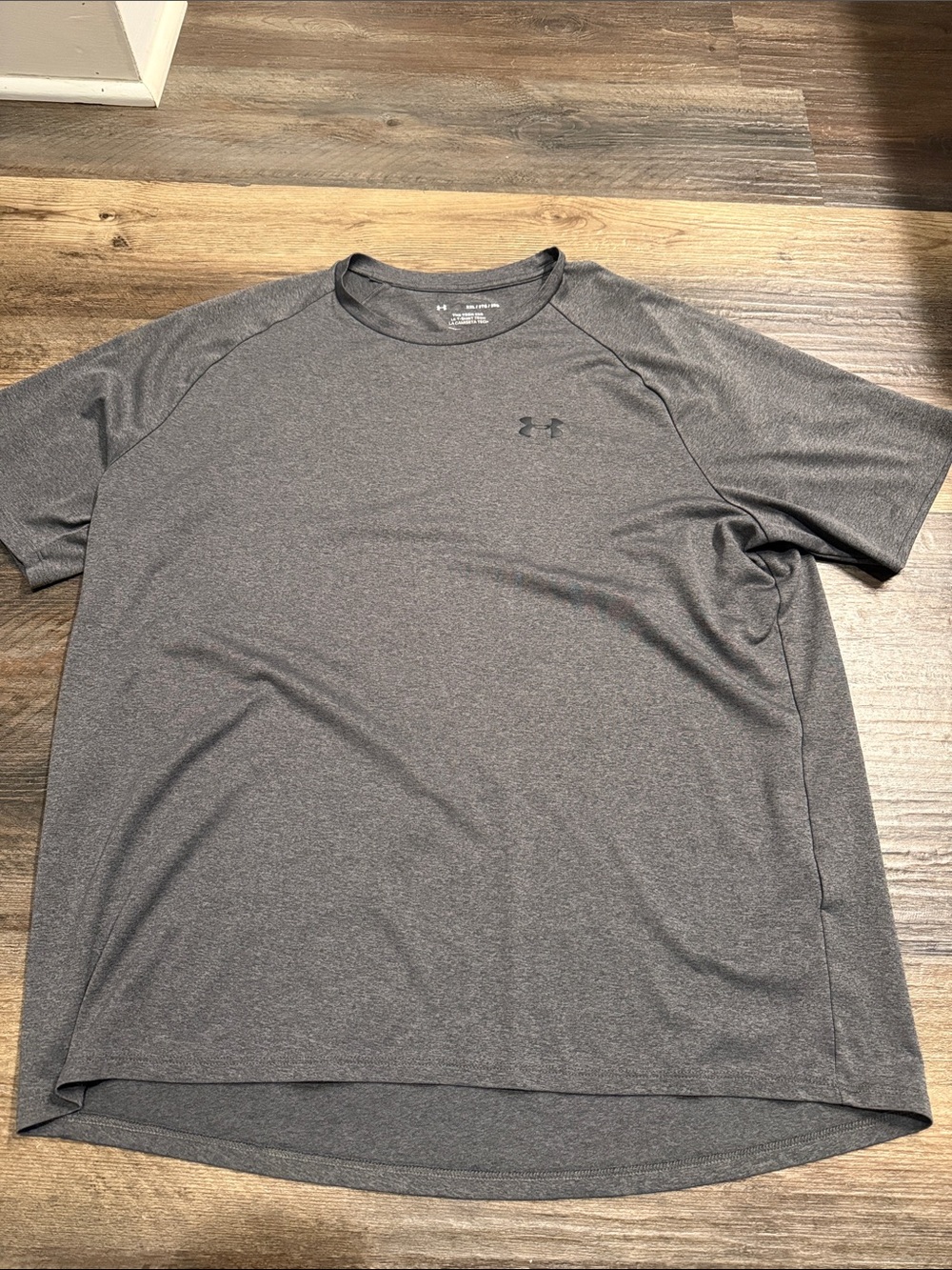 Under Armour Men’s Short Sleeve Performance Tee — Charcoal Gray